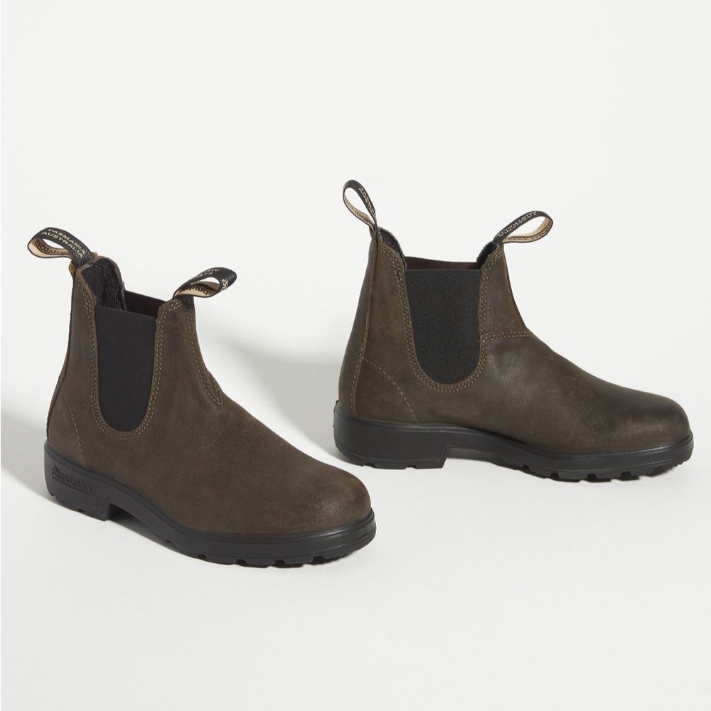 Blundstone Chelsea 585 Boots in Olive size 8.5W NWT